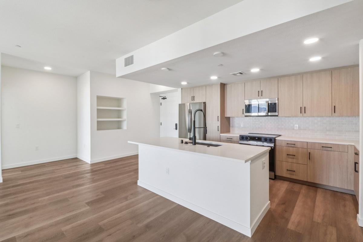 1910 Axia Way - Photo 6 of 18