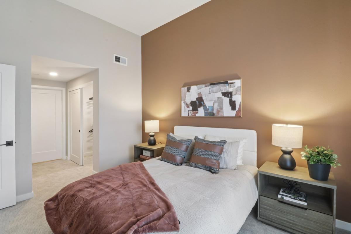 1910 Axia Way - Photo 3 of 18