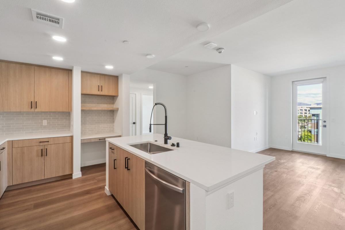 1910 Axia Way - Photo 6 of 18
