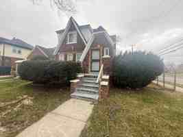 featured image of 12847 Maiden St