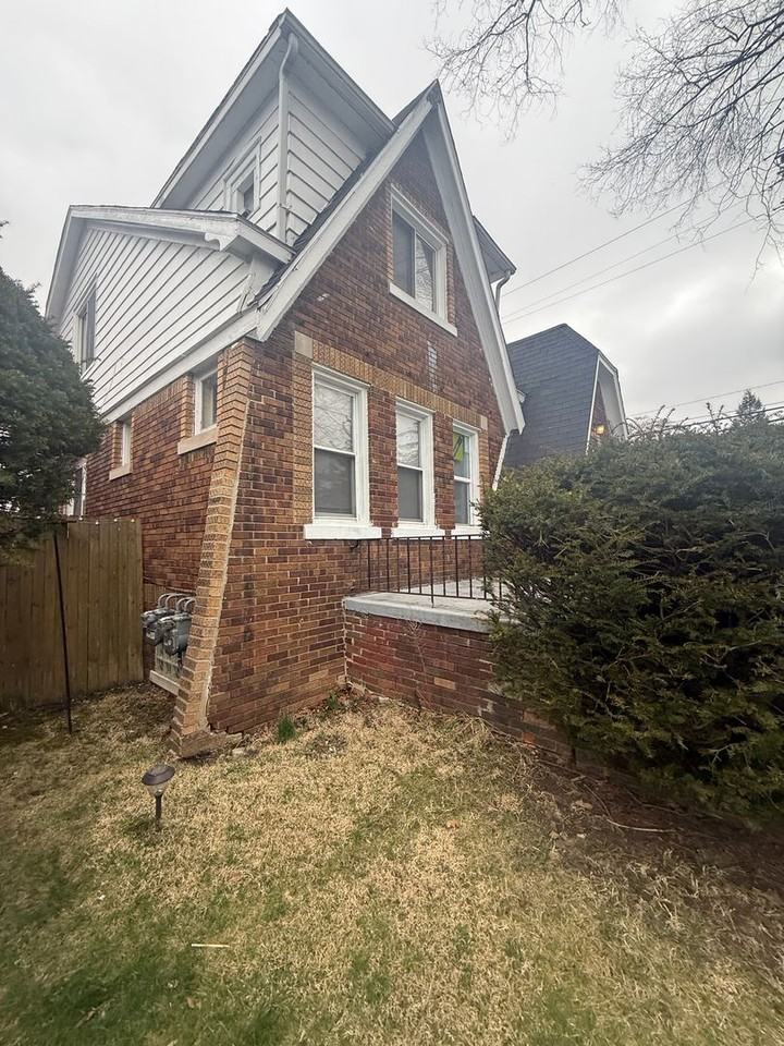 12847 Maiden St - Photo 6 of 6