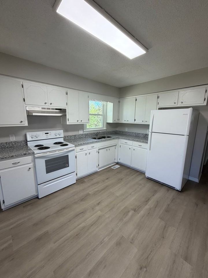 101 N Water St - Photo 7 of 19