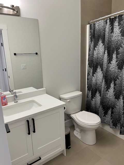 8323 C-8323 79a St - Photo 6 of 7