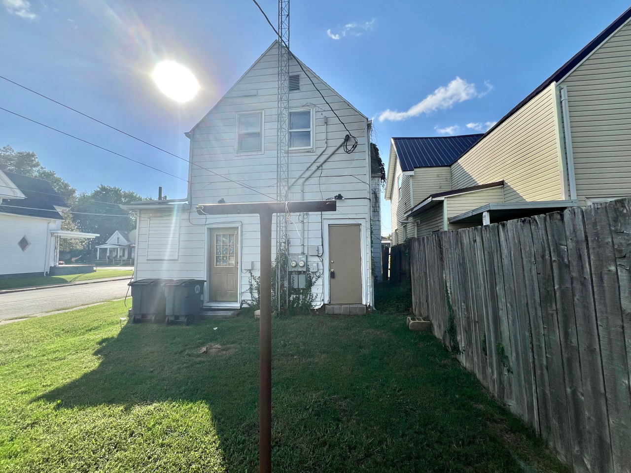 1001 Edgar St #B - Photo 2 of 12