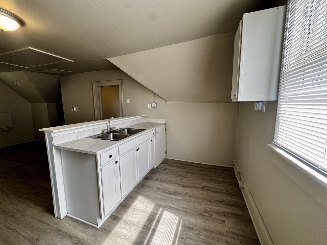 1001 Edgar St #B - Photo 6 of 12