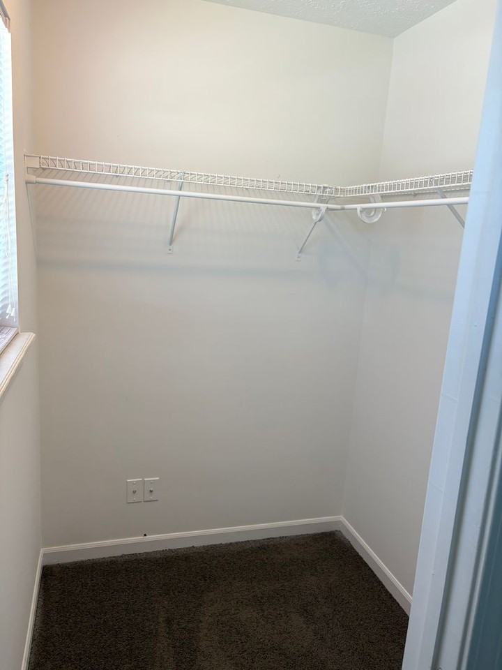 907 Prospect St - Photo 6 of 37