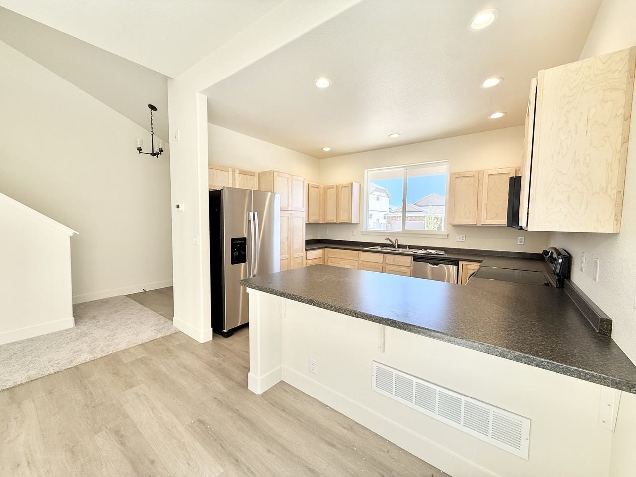 2392 Jasmine Ln #1 - Photo 4 of 24