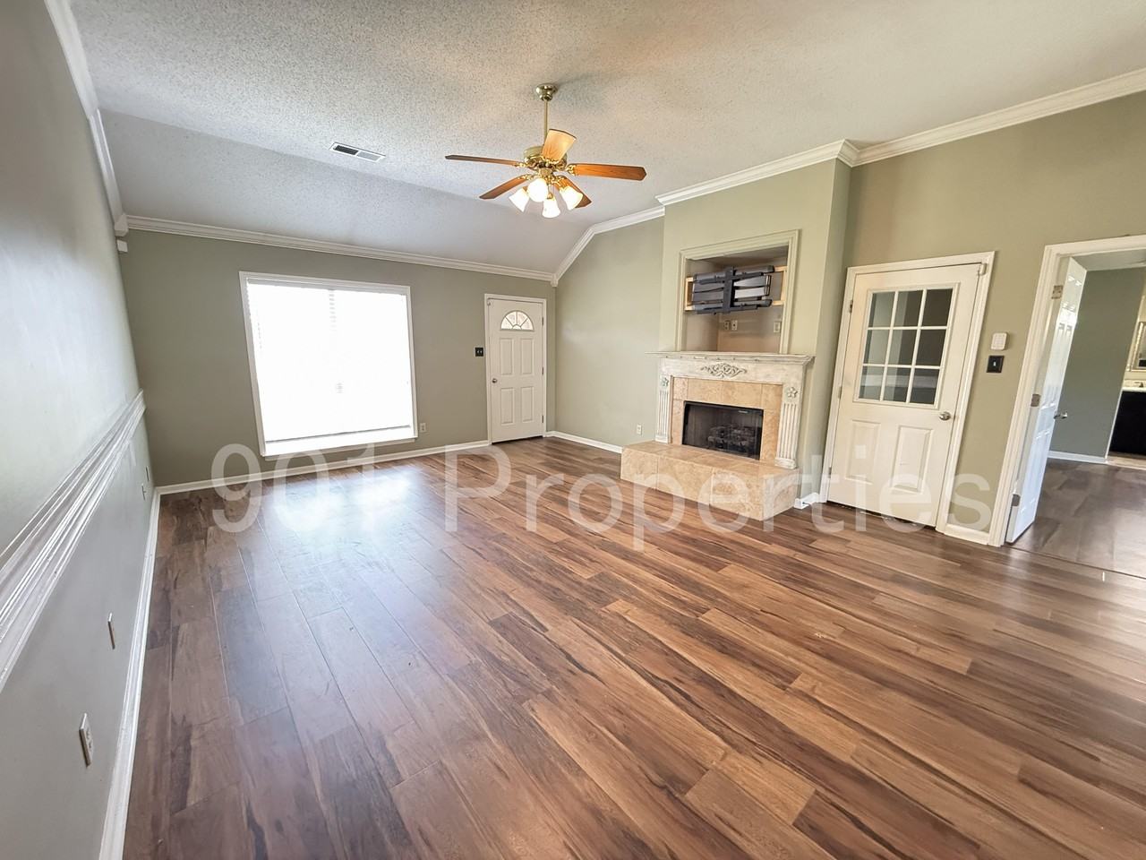 40 Garden View Dr #1 - Photo 5 of 15