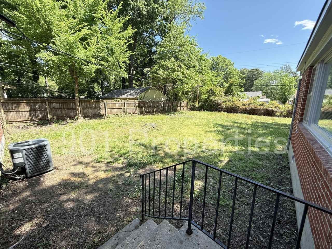 814 Colonial Rd #1 - Photo 2 of 17