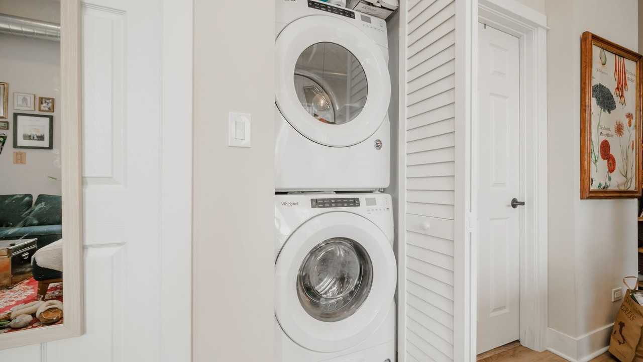 1447 W. Superior St. - Photo 6 of 7