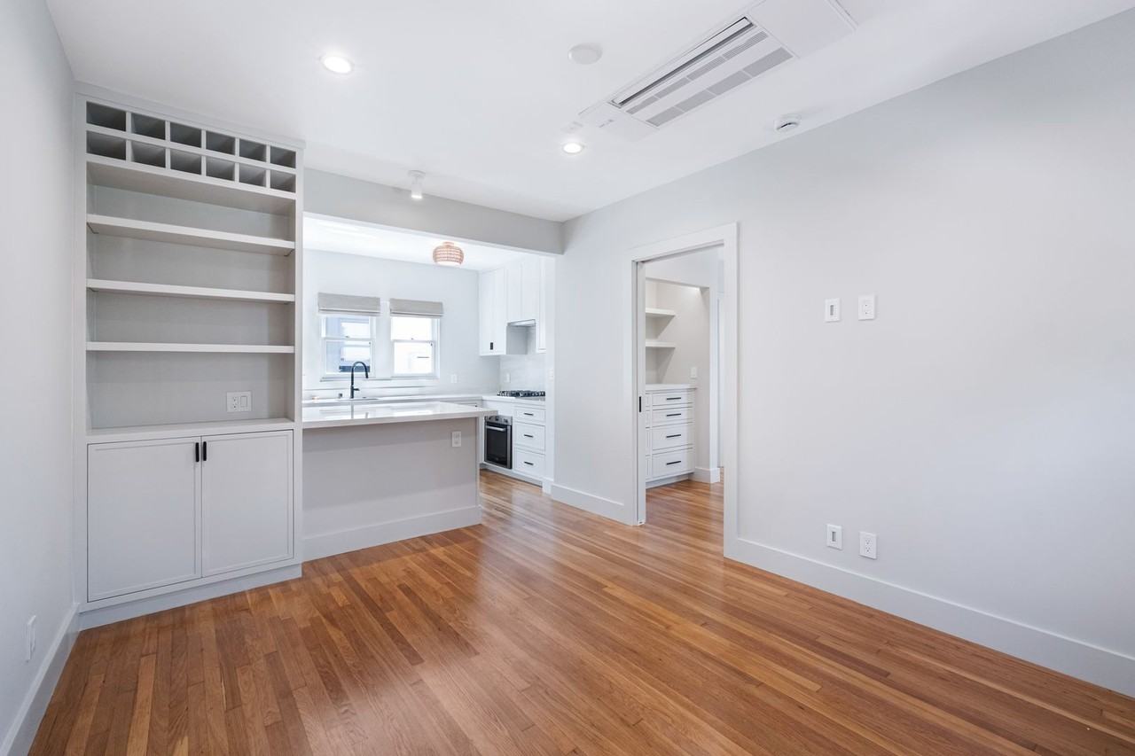 2545 2nd St - Photo 4 of 16