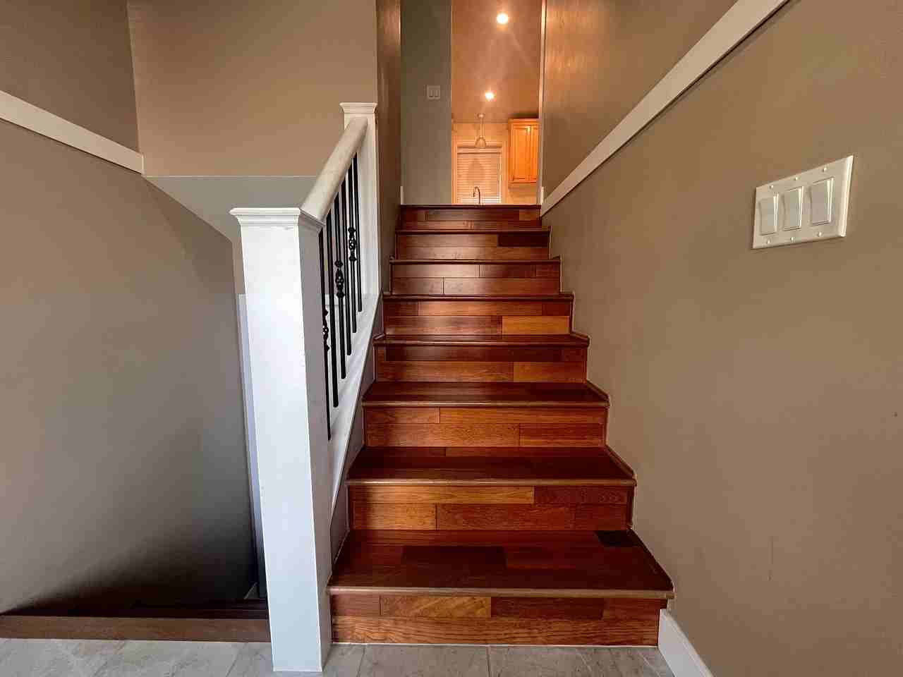 17872 58 Avenue - Photo 3 of 20