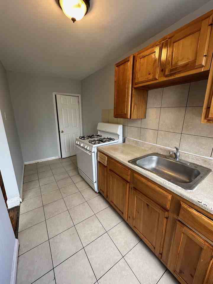 4341 N Fairhill St #1 - Photo 6 of 12