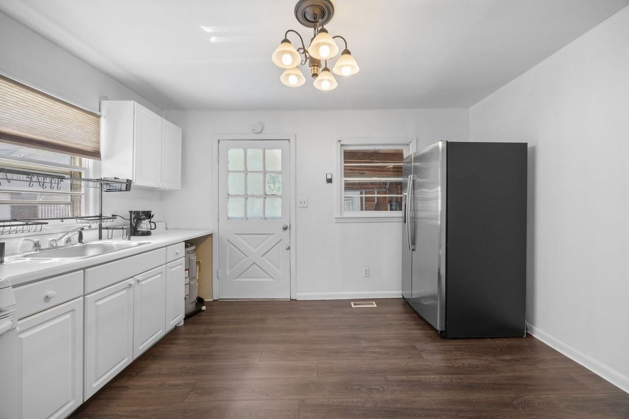 2548 Jones St #1 - Photo 4 of 14