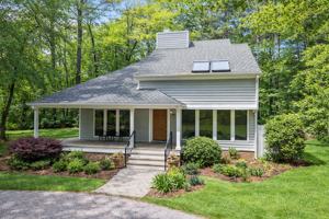 featured image of 709 Orchard Ln #1