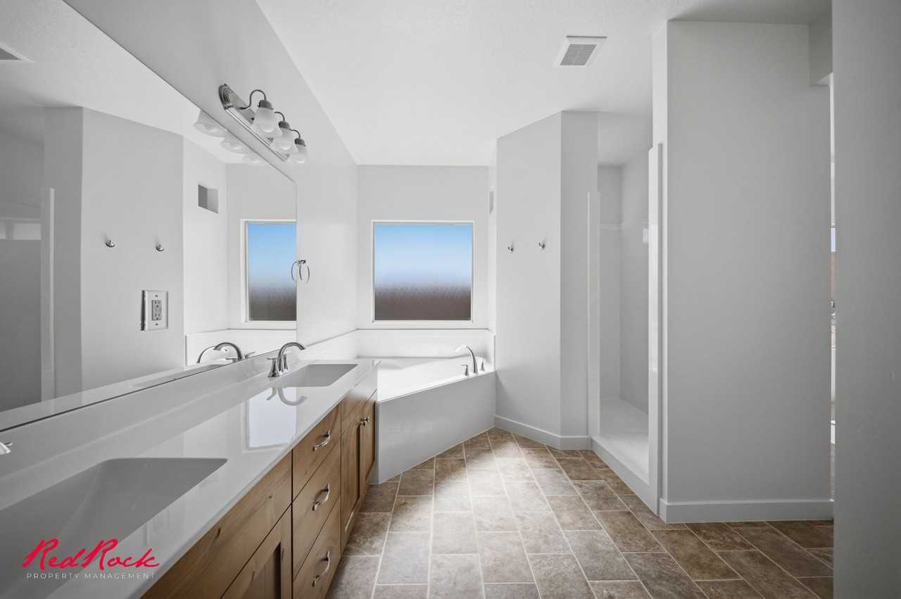 495 S Martignano Way - Photo 4 of 40