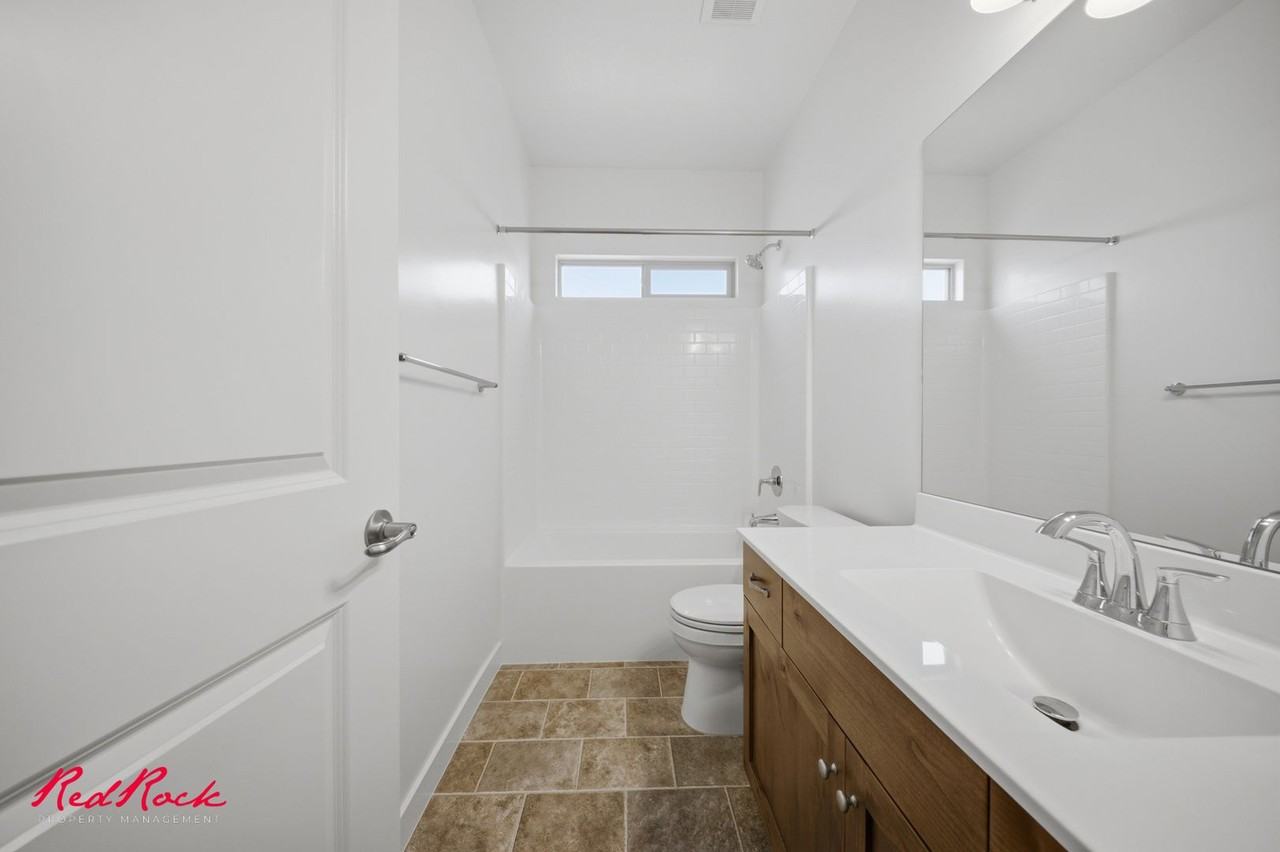 495 S Martignano Way - Photo 6 of 40