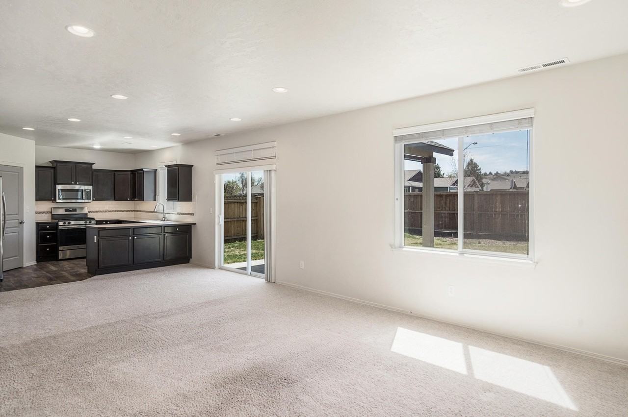 3616 Sw Pumice Stone Ave #1 - Photo 2 of 19