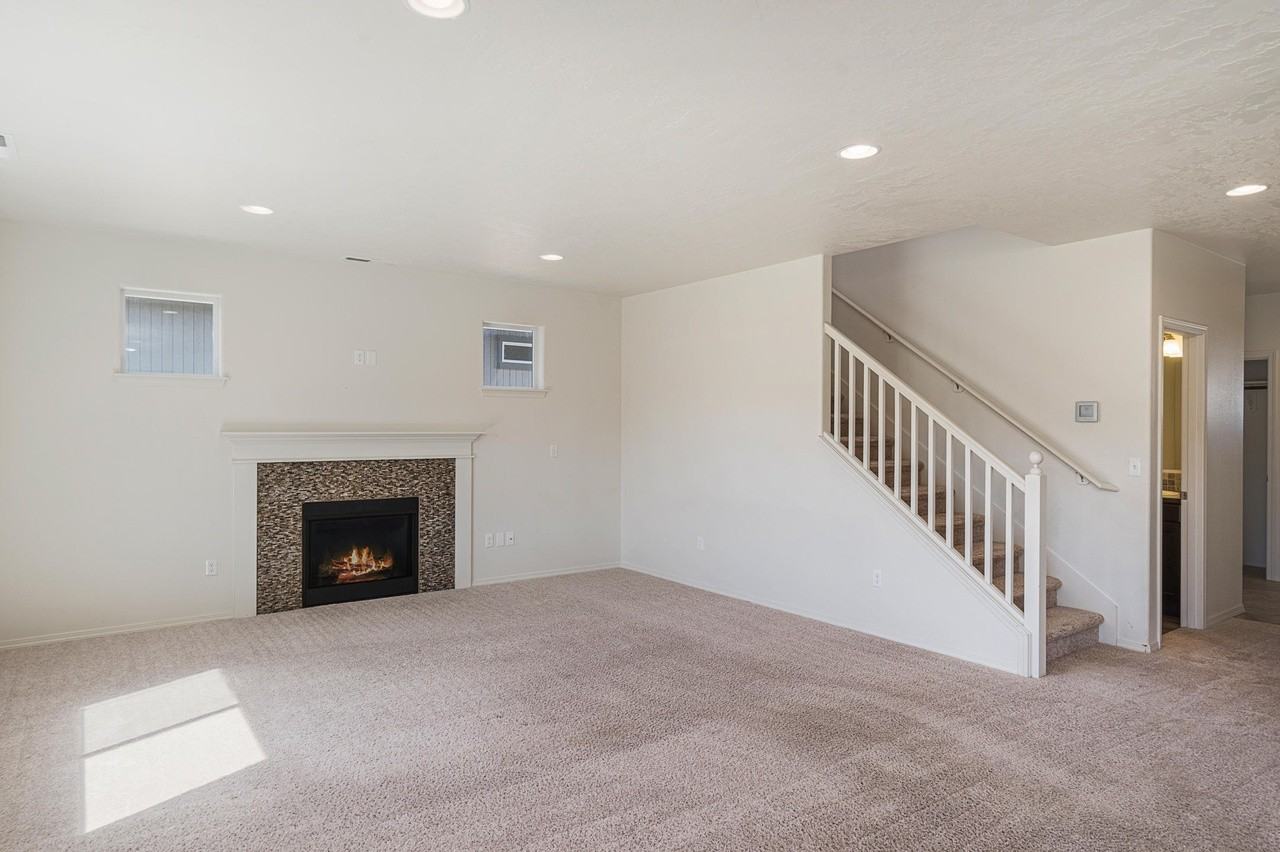 3616 Sw Pumice Stone Ave #1 - Photo 3 of 19