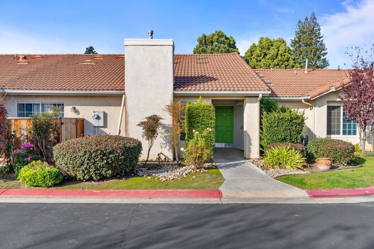 8884 N Del Mar Ave #1