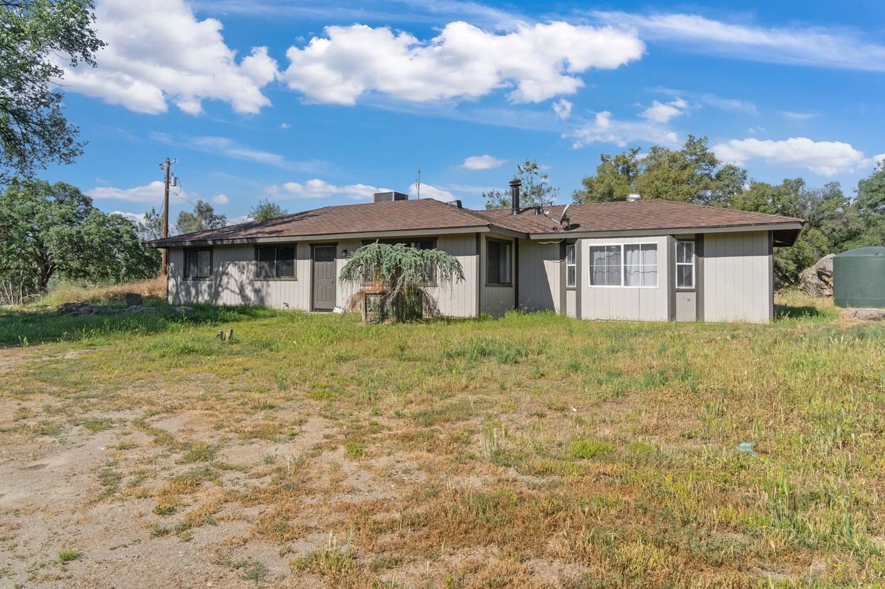 31331 Auberry Rd #1 - Photo 3 of 36