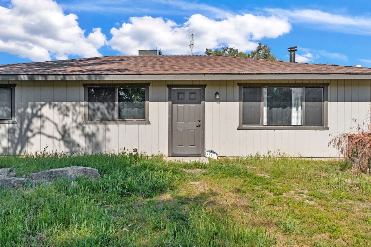 31331 Auberry Rd #1 - Photo 4 of 36