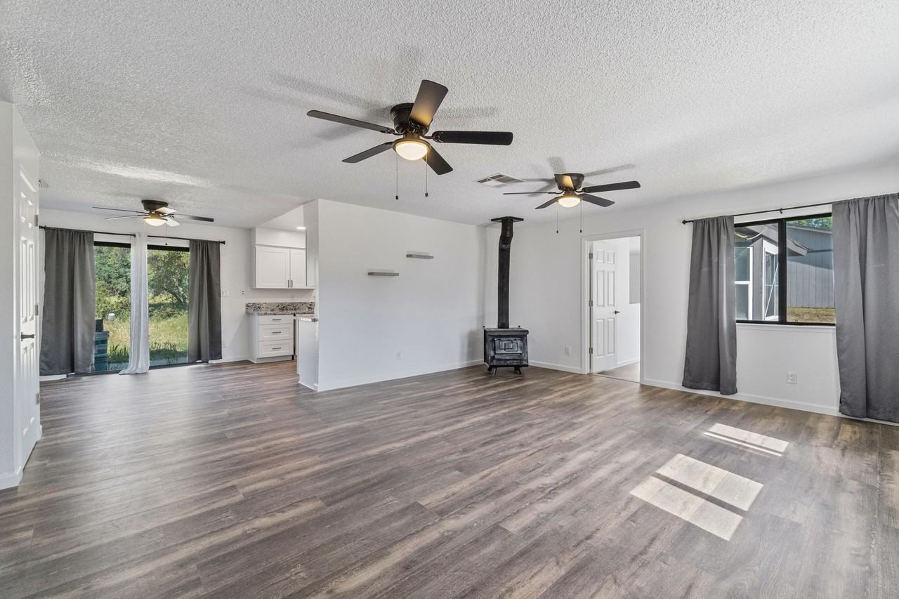 31331 Auberry Rd #1 - Photo 5 of 36