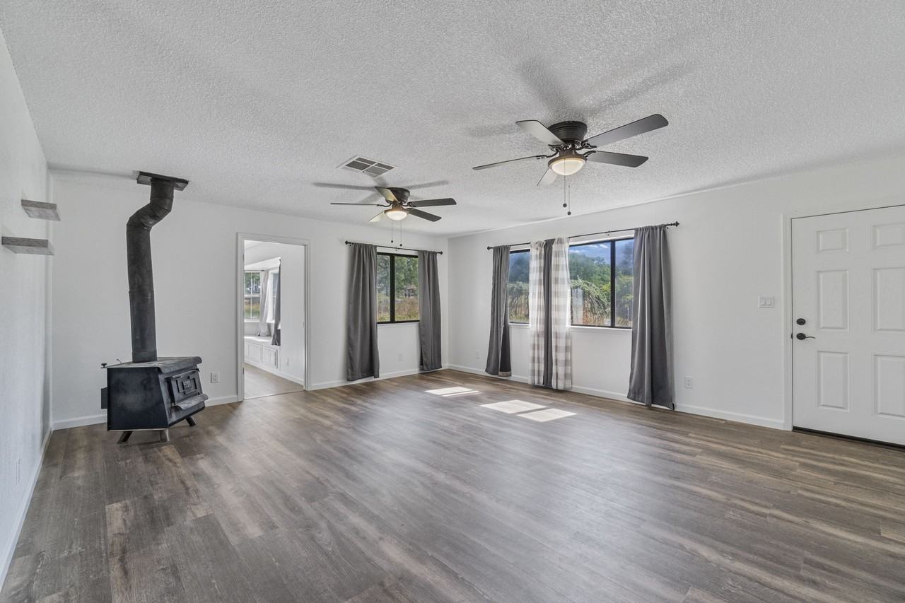 31331 Auberry Rd #1 - Photo 6 of 36