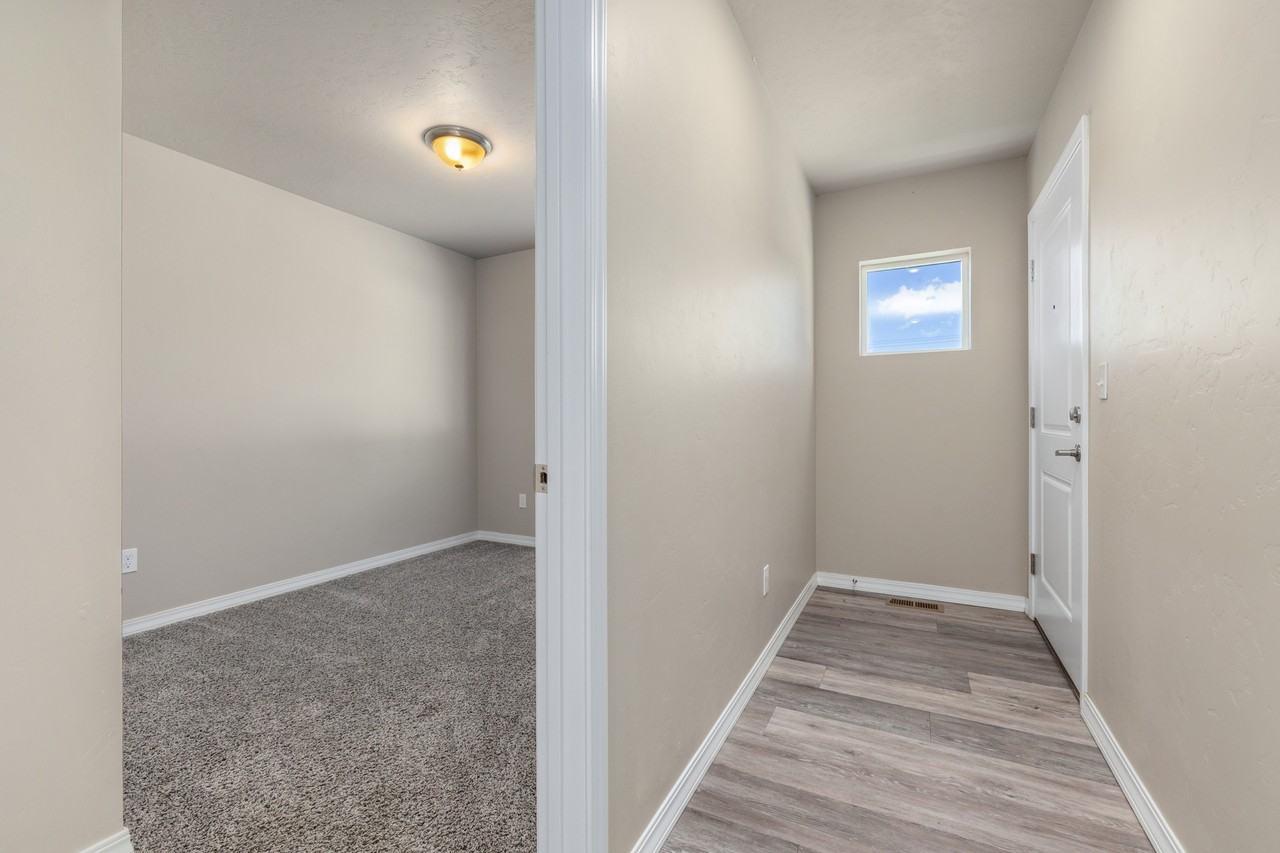 390 W Greenhurst Rd #390-13 - Photo 2 of 37