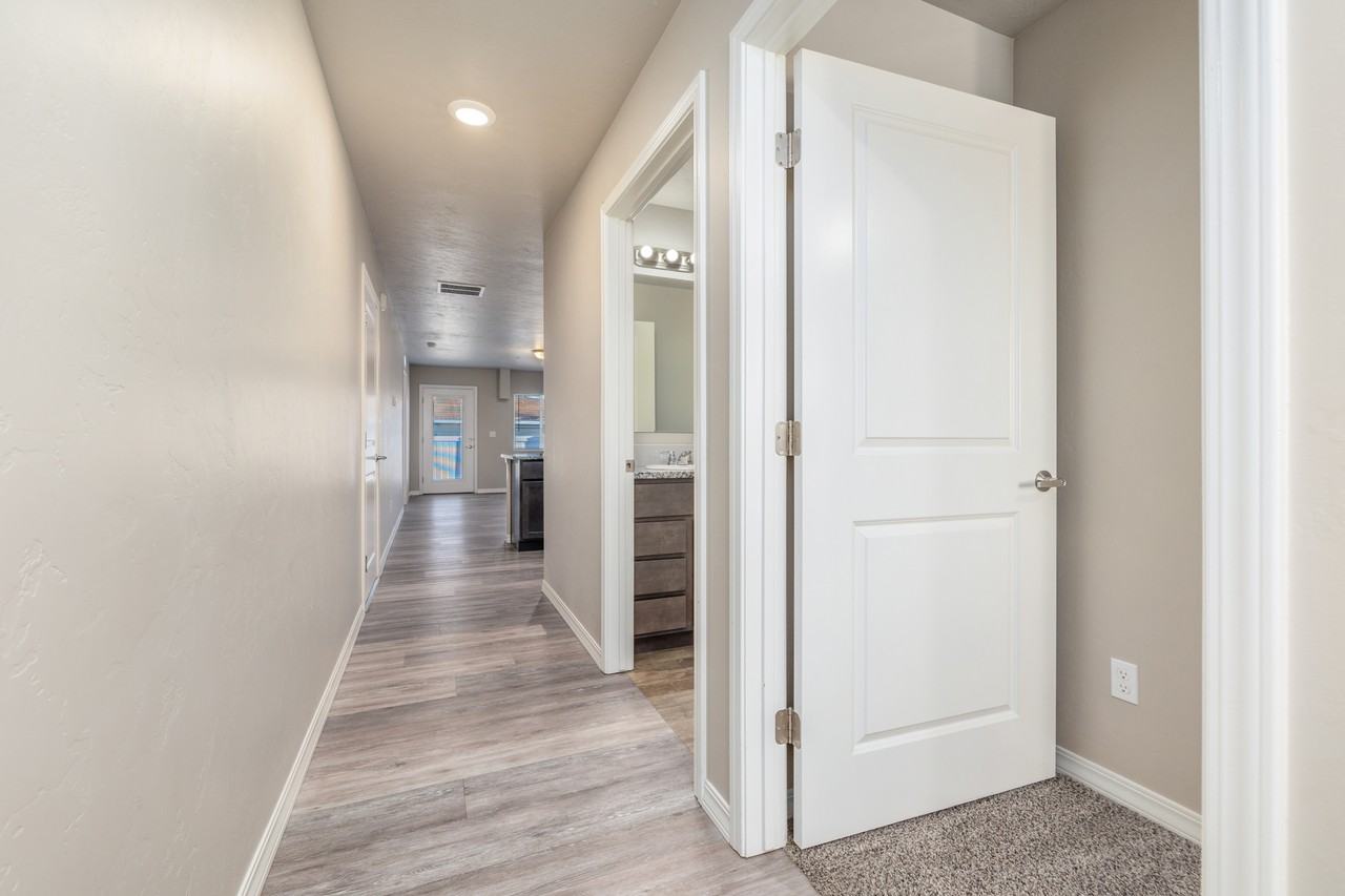 390 W Greenhurst Rd #390-13 - Photo 3 of 37