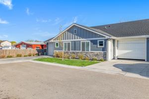 featured image of 370 W Greenhurst Rd #370-4