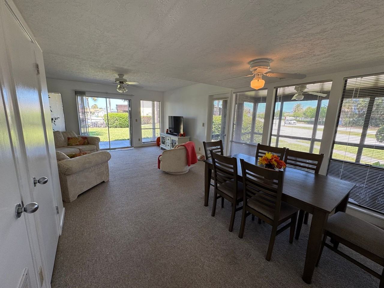 58 Club House Dr
