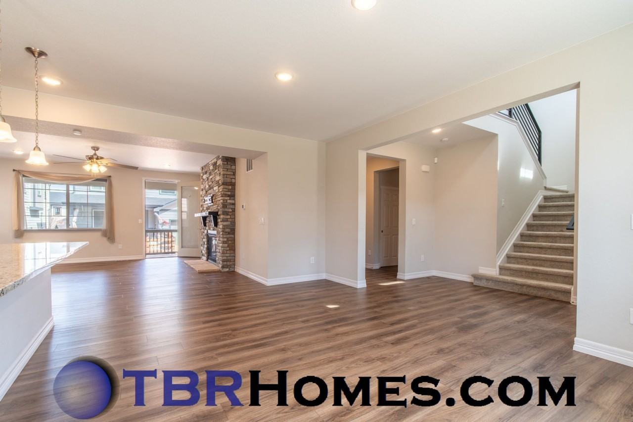 11924 Norfolk Ct - Photo 3 of 20