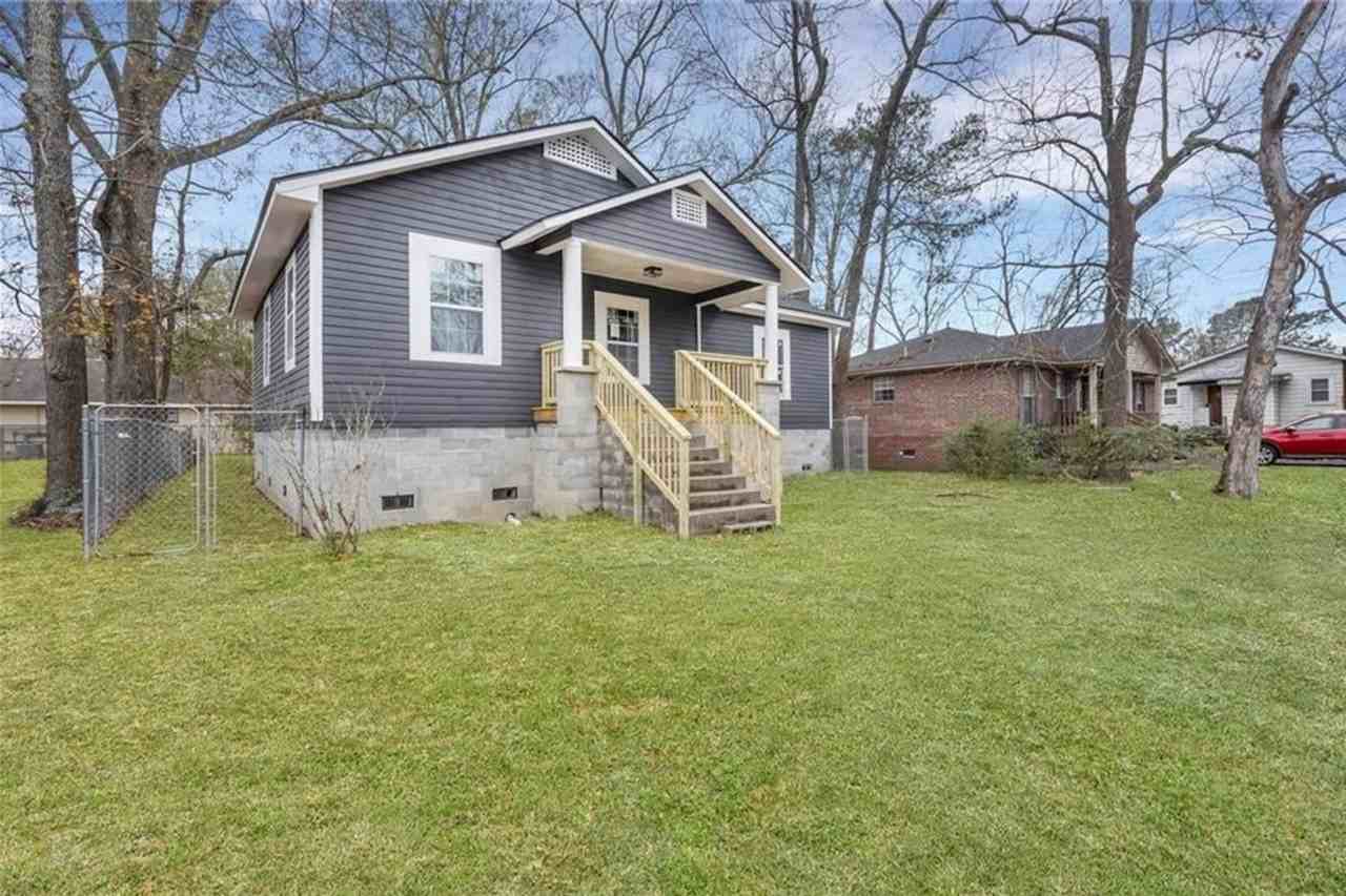 2011 Comet Ave - Photo 2 of 25