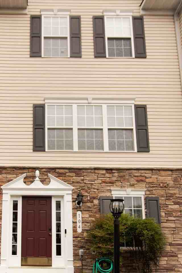 104 Stingray Ct - Photo 2 of 45