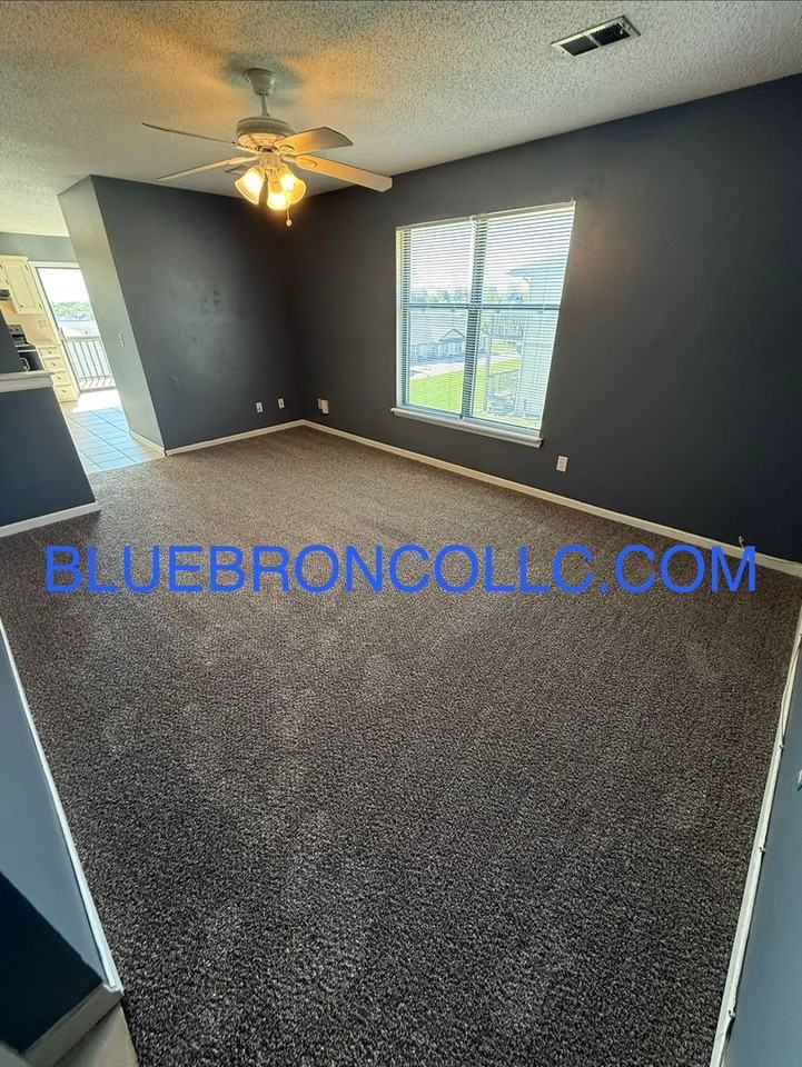 511 Sky Vue Dr - Photo 2 of 9