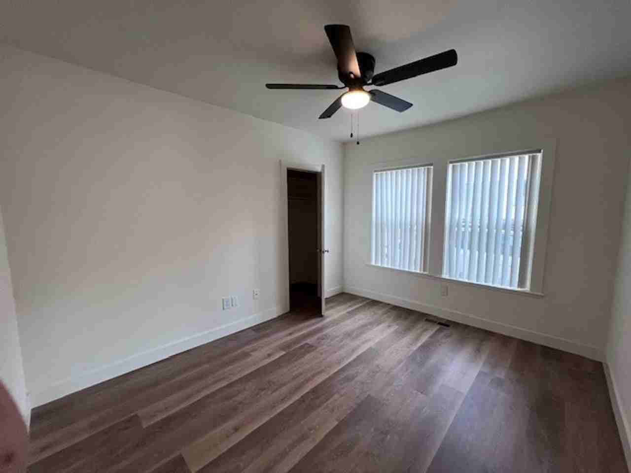 1829 Burnett Way - Photo 5 of 11