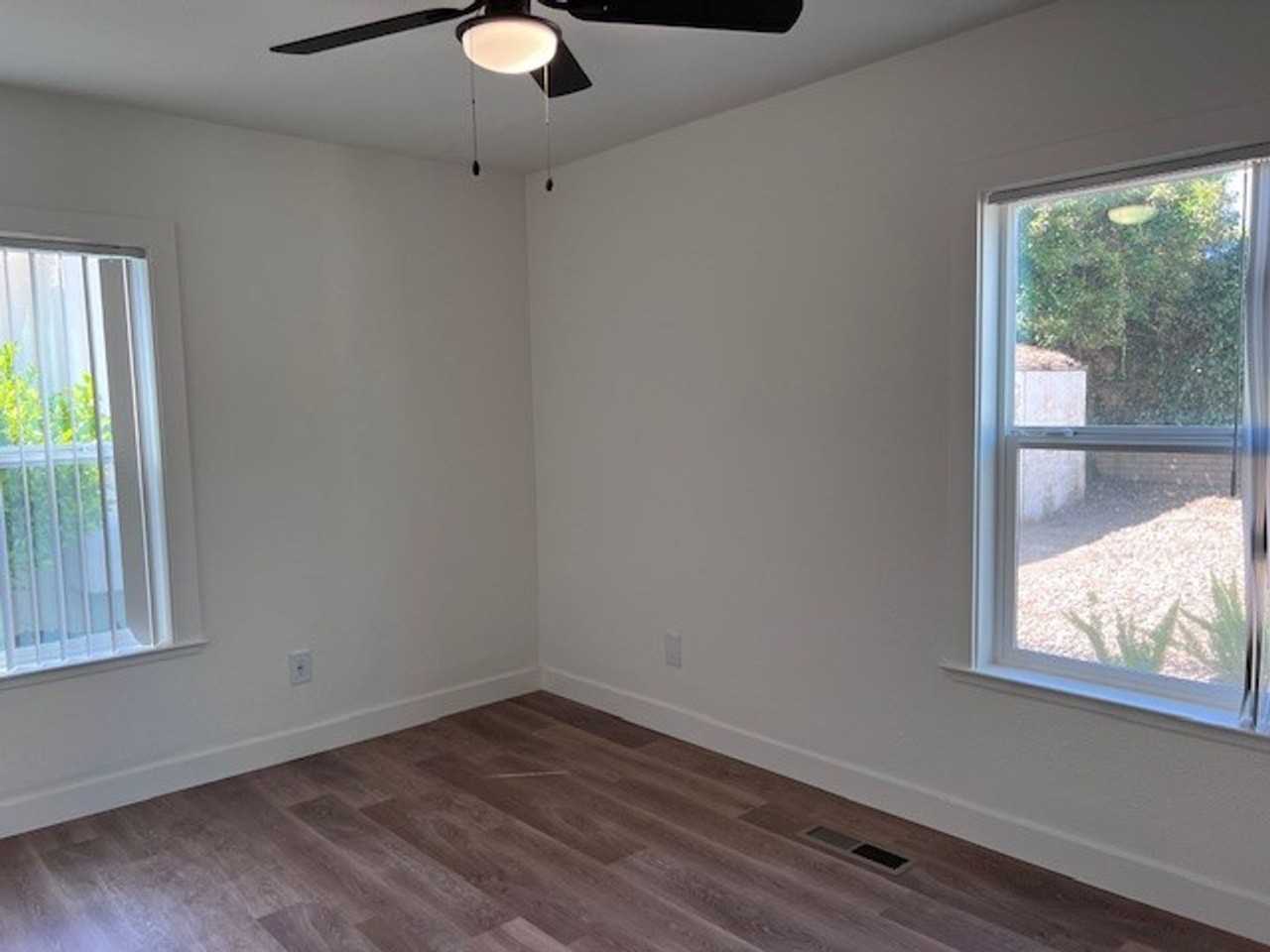 1829 Burnett Way - Photo 6 of 11