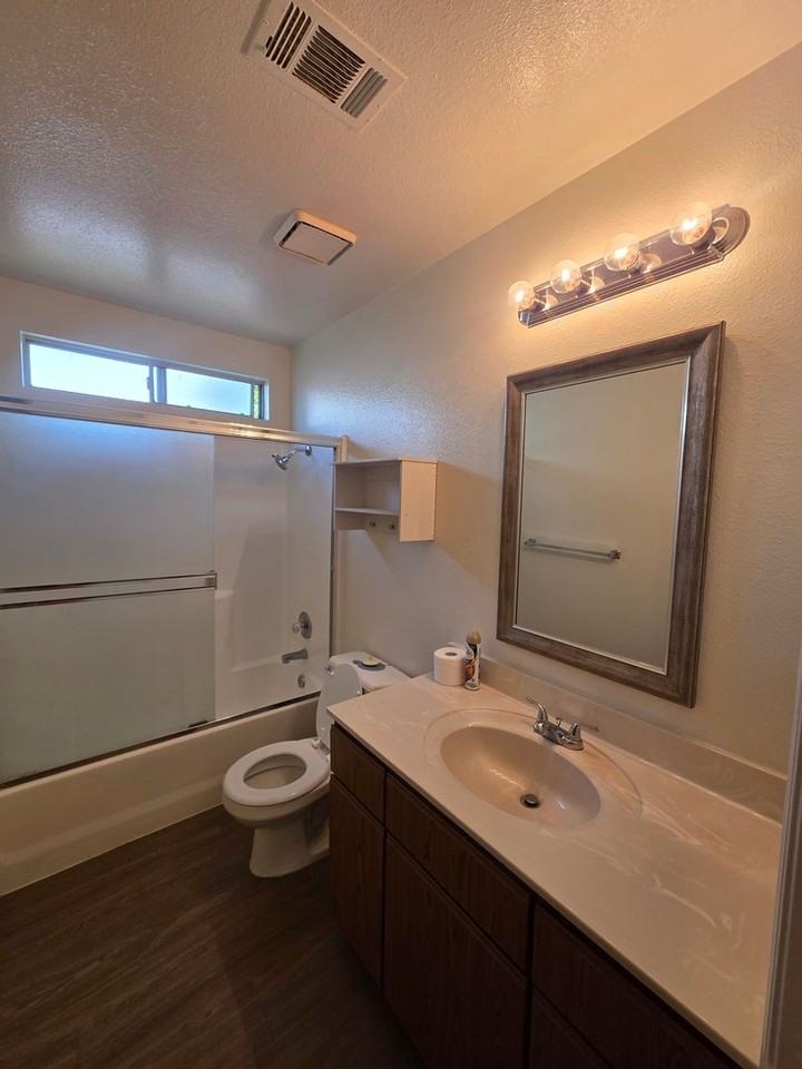 2211 W Sweet Ct - Photo 5 of 9