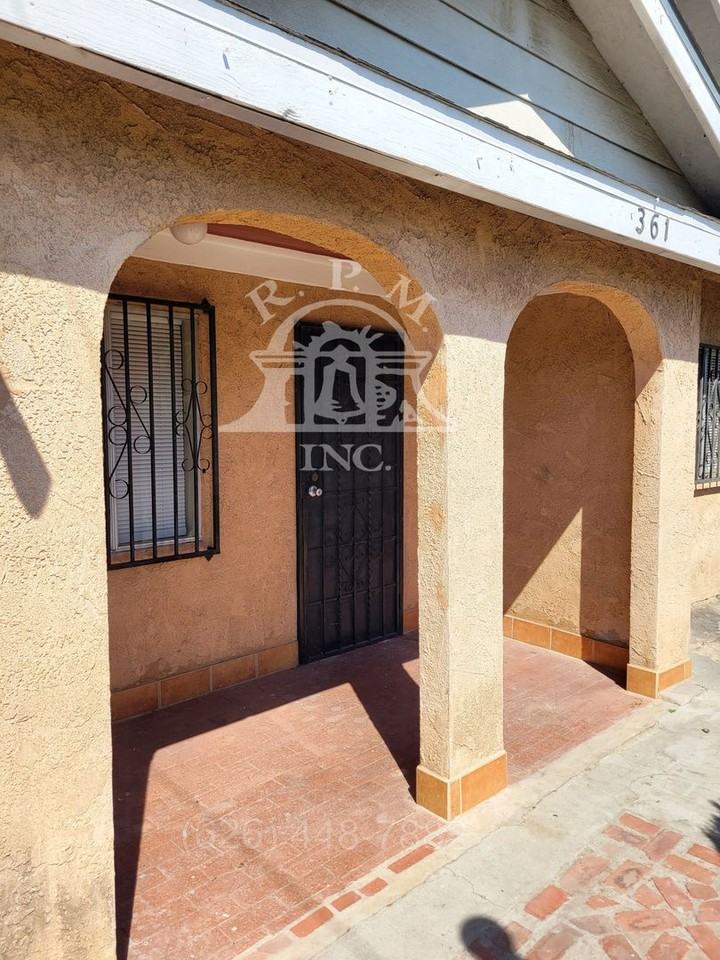 361 S Humphreys Ave - Photo 2 of 12