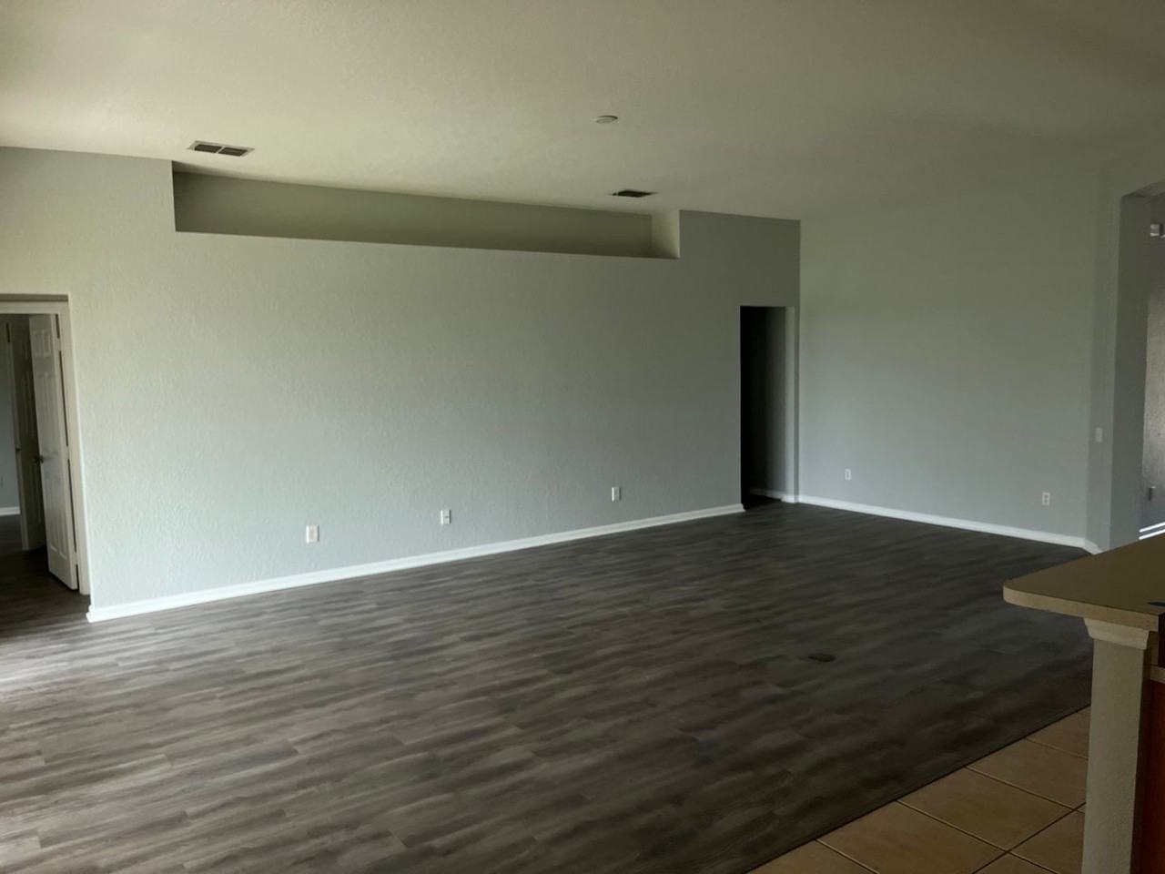 2253 Meadow Oak Cir - Photo 2 of 12