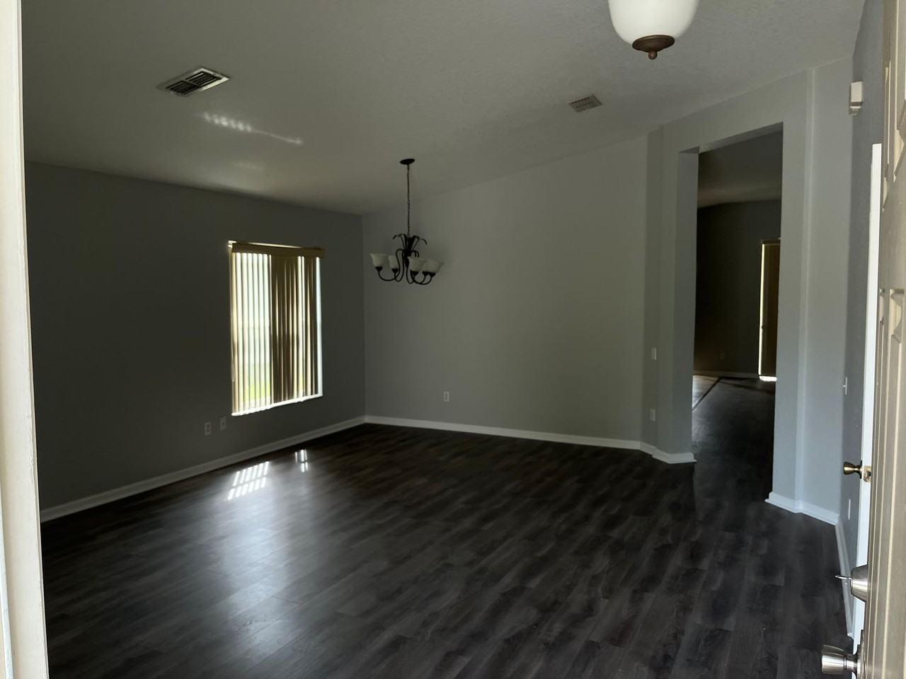 2253 Meadow Oak Cir - Photo 4 of 12