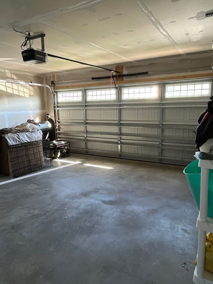 141 Park Dr - Photo 4 of 35