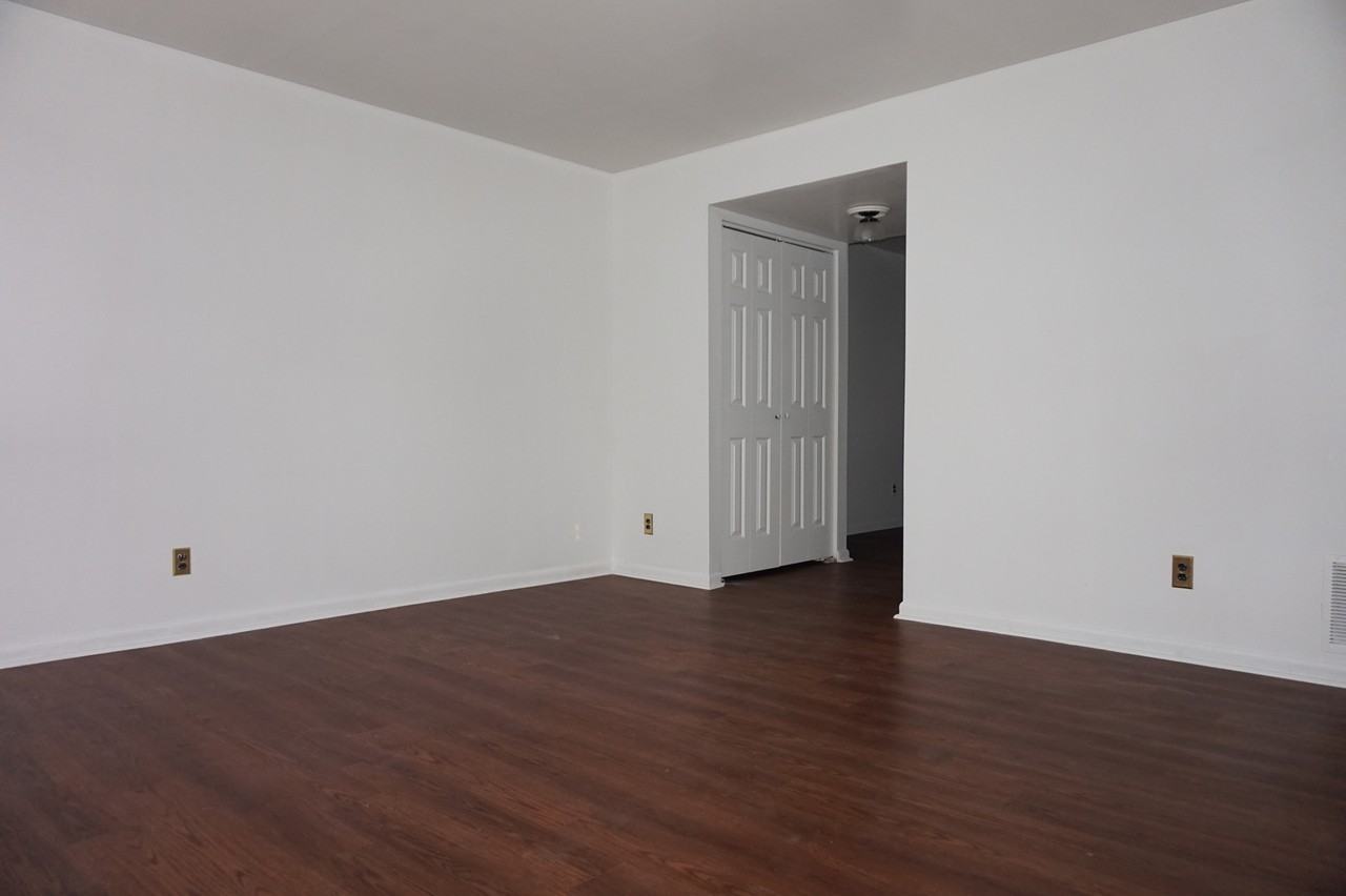 931 N Central Ave - Photo 4 of 21