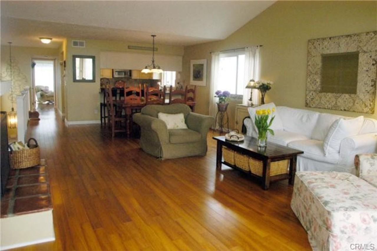 1525 Carver St - Photo 5 of 14