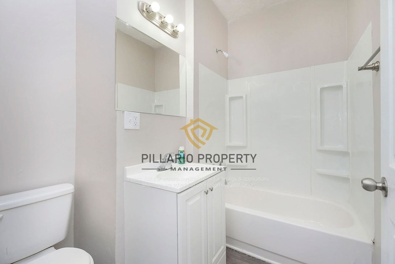 510 N Dearborn St - Photo 7 of 18