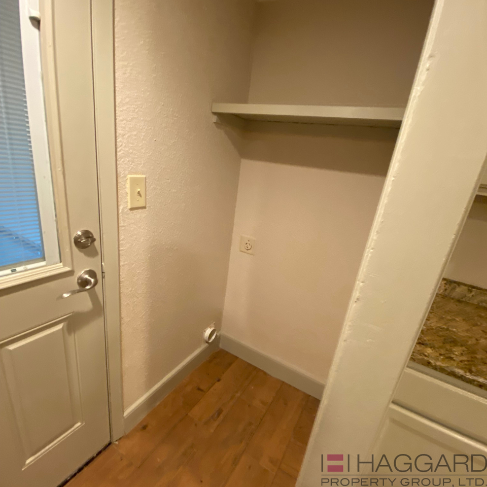 10151 Camelot Dr - Photo 7 of 18