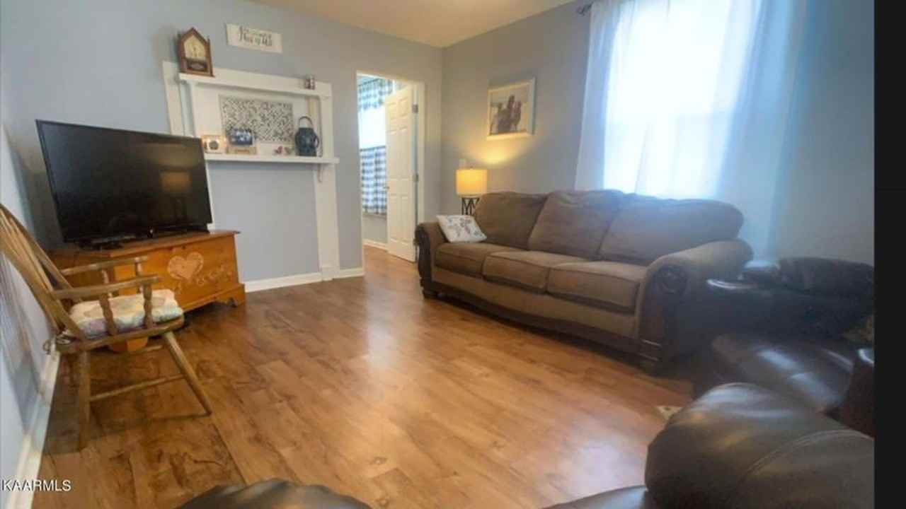 1423 Monroe Ave - Photo 2 of 16