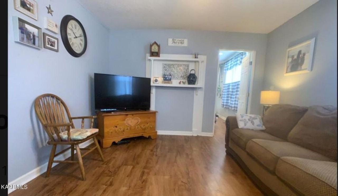 1423 Monroe Ave - Photo 4 of 16