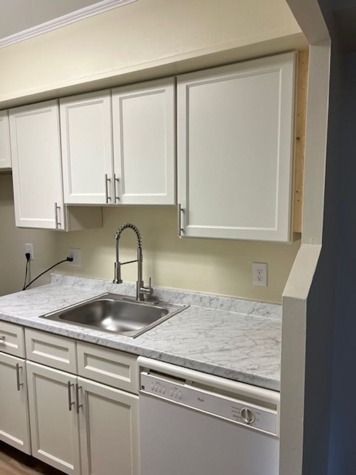 102 Turtle Creek Rd - Photo 3 of 17